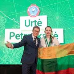 U. Petraškaitė iš Alytaus „Dainavos“ progimnazijos