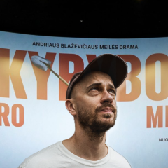 „Skyrybų karo metu“ režisierius A. Blaževičius Alytuje viešės su čia gimusiu filmo operatoriumi N. Naujaliu