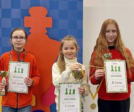 dGabija Mackevičiūtė dešinėje