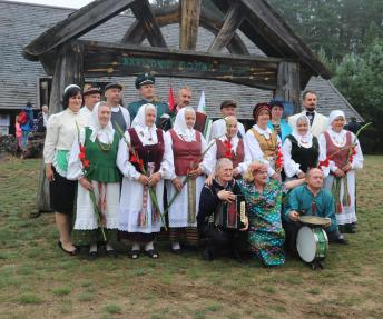 Klojimo teatro artistai.