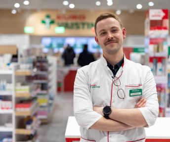 „Eurovaistinės“ vaistininkas Mindaugas Rutalė.